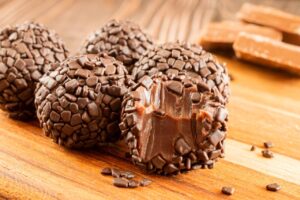 Brigadeiro gourmet em casa: 10 versões diferentes