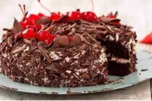 Bolo Floresta Negra Irresistível e Molhadinho: Receita Rápida para Fazer em Casa e Encantar a Todos