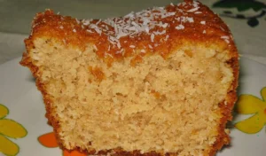 Bolo de Iogurte e Coco: A Receita Fabulosa e Super Fácil que Vai Virar Sua Queridinha no Café da Manhã e Lanche!