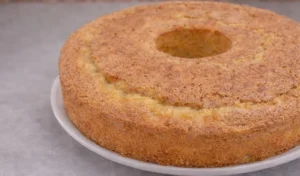 Descubra o Segredo do Bolo de Natas e Limão Mais Fofinho e Saboroso que Você Já Provou: Receita Fácil e Irresistível para Encantar a Família!