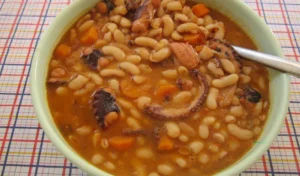 Feijoada de Polvo Perfeita: Receita Tradicional Portuguesa Fácil que Faz Sucesso e Nunca Sobra Nada no Almoço em Família!