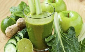 Suco Detox de Couve: A Receita Refrescante que Vai Ajudar a Emagrecer e Desintoxicar!
