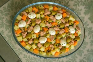 Salada de Atum Refrescante e Cheia de Sabor