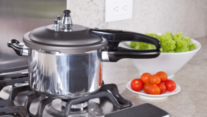 Como escolher a melhor panela de pressão: dicas essenciais e seguras