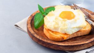 8 pratos rápidos com ovo para dias corridos e sem dinheiro