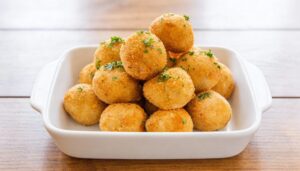 Bolinho de Batata-Doce com Frango: Macio por Dentro e Dourado por Fora