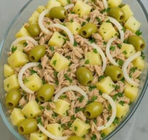 Salada de Batata com Atum e Azeitonas