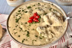 Tiras de Carne com Creme de Batatas Simplesmente Apaixonante