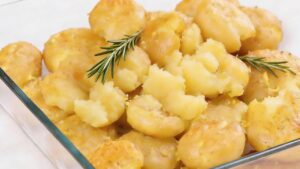 Batatas ao Murro O acompanhamento que rouba a cena do prato principal