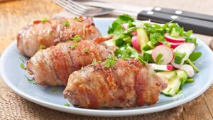 Bife a Rolê: Macio, Recheado e com Molho Saboroso