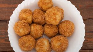 Bolinho de Batata com Queijo: Crocante por Fora, Cremoso por Dentro