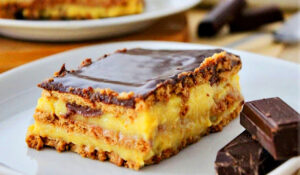 Bolo de Bolacha muito cremoso e muito fácil de fazer