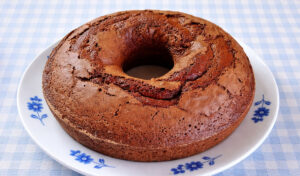 Bolo de iogurte com chocolate… um dos melhores bolos que já fiz!