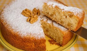 Bolo de Claras e Nozes (leve e fofinho como só a avó Palmira sabe fazer)
