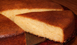 Bolo de Coco e Leite Condensado (faz-se num instante e fica fabuloso)