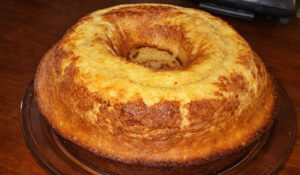 Bolo de limão muito fofo (faz-se em 5 minutos + 35 no forno)