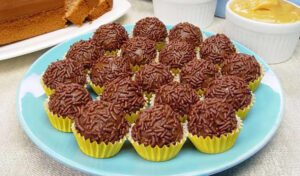 Brigadeiros de chocolate fáceis e rápidos de preparar