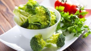 5 formas de preparar brócolis para as crianças comerem tudo