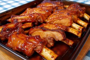 Costelinhas de Porco Assadas com Molho Barbecue de Dar Água na Boca