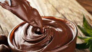 Creme de Chocolate para Bolos: Recheio Cremoso, Intenso e Fácil de Fazer