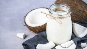 Leite de Coco Caseiro: Natural, Cremoso e Cheio de Sabor