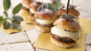 Ver aprender os Mini hamburgueres para sua Festinha