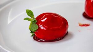 Morango do Amor (Tanghulu): Crocante por Fora e Suculento por Dentro