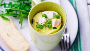 Omelete de Caneca no Micro-ondas: Rápido, Fofinho e Pronto em Minutos