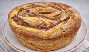 Pão-de-ló de canela com um toque de limão (é de comer e chorar por mais…)