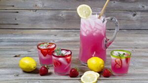 Pink Lemonade: Limonada Rosa Refrescante e Perfeita para Dias Quentes
