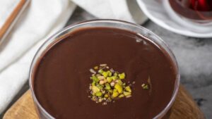 Pudim Cremoso de Chocolate: Intenso, Macio e Irresistível