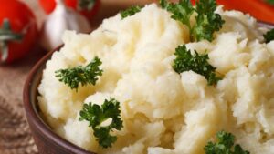 Purê de Batatas Cremoso: Macio, Aveludado e Perfeito para Acompanhar