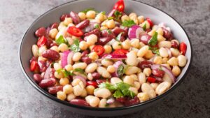 O dia em que fiz Salada de Feijão e ela virou estrela do almoço leve