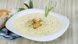 Sopa Creme de Queijo com Croutons: Aveludada, Confortante e Cheia de Sabor