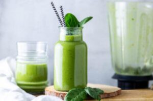 Sucos funcionais com limão para começar bem o dia