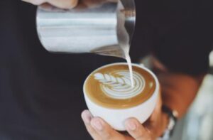 aprenda a fazer aquela espuma de cafeteria