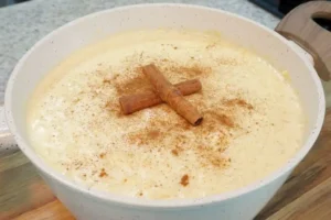 um doce tradicional com aquele gostinho de comida de vó que a gente ama