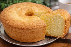 Bolo de Maizena Fofinho e Simples: Receita Leve e Deliciosa