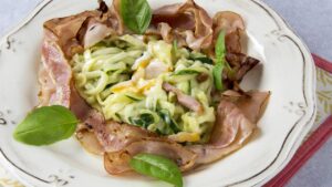 Um prato rápido que transforma ovos mexidos em algo muito especial