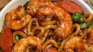 Yakisoba com Camarão de Restaurante: A Receita Surpreendente que Faz Todo Mundo Pedir Repetição