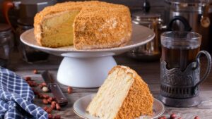 Seu bolo nunca fica fofinho? 7 dicas que fazem toda a diferença