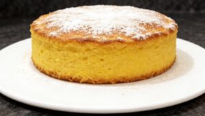 Bolo de milho caseiro com sabor irresistível de milho fresco