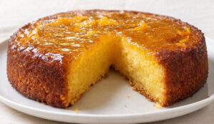 Bolo de Laranja fofo e delicioso (fica com um aroma tão bom)
