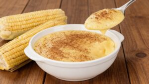 Curau Cremoso de Milho Simples, acolhedor e impossível de comer devagar