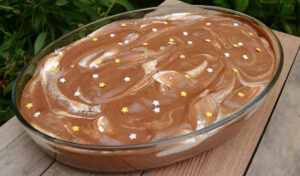 Doce de chocolate e natas – sobremesa perfeita para a Páscoa