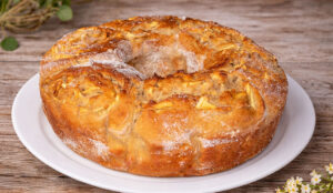 Folar de maçã e canela – é o sucesso da mesa da Páscoa