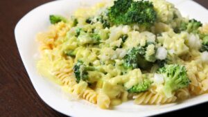 Quando o brócolis mistura com a massa o resultado fica surpreendente