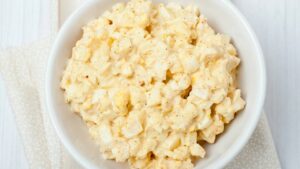 Maionese de Ovos um creme suave que pede repetição