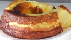 Bolo de Queijo Cremoso delicioso e fácil demais de  fazer