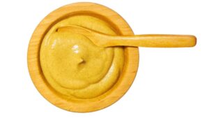 Existe um segredo que deixa o molho de mostarda e mel ainda mais cremoso